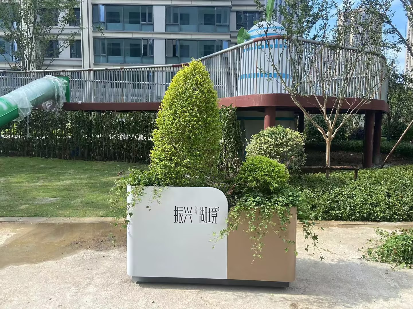 小区花箱